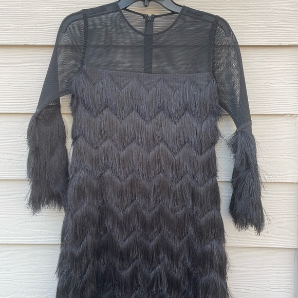 Alexis
Xiomarra Long-Sleeve Tiered-Fringe Shift Dress - Picture 4 of 12